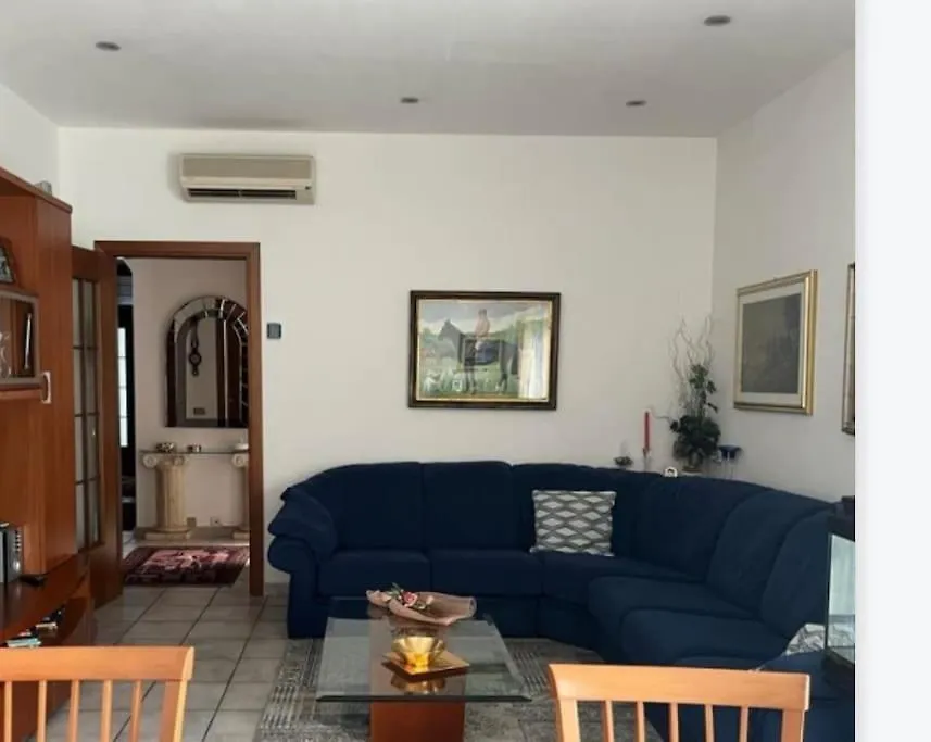 Appartamento A Casa Di Gianni Gallarate 0*,  Italia